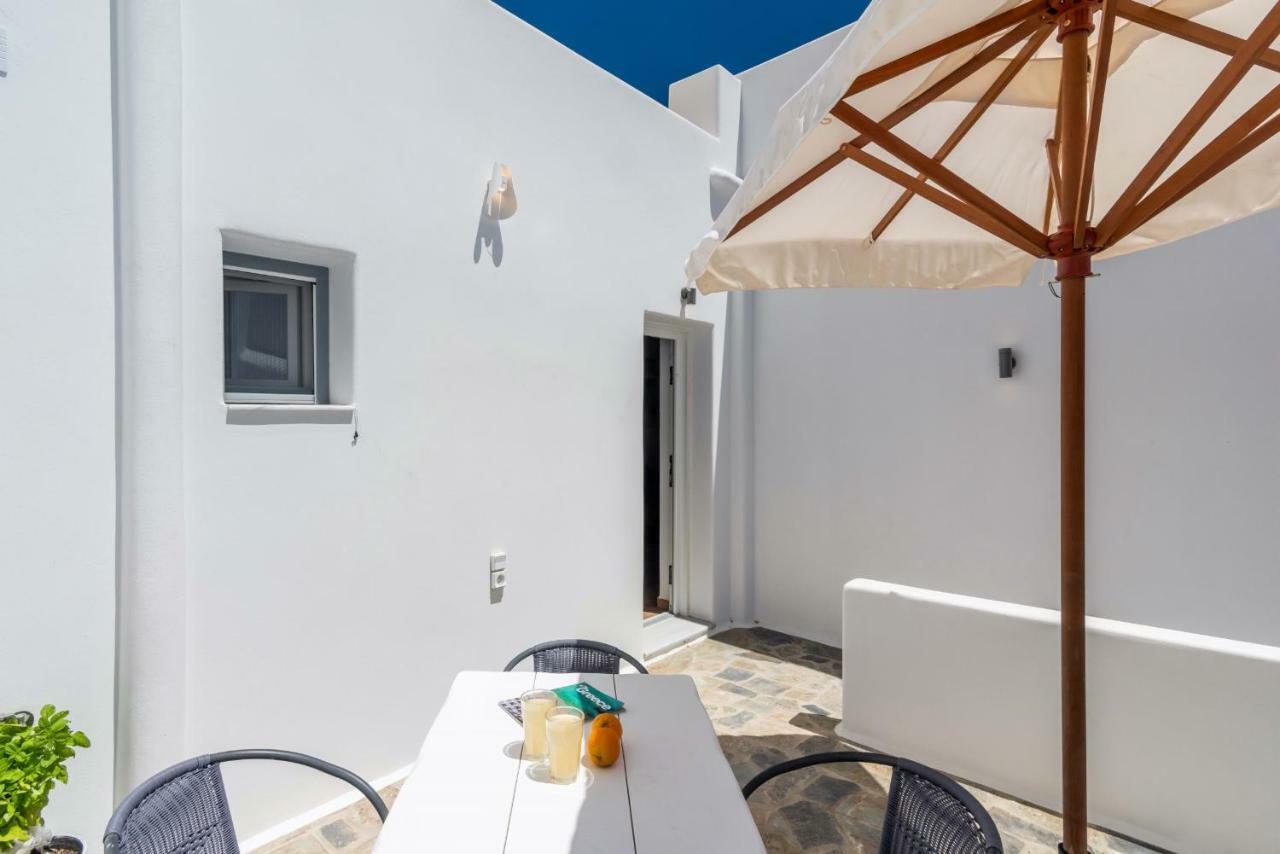 Island Dreams - Adults Only Apartment Adamantas  Bagian luar foto